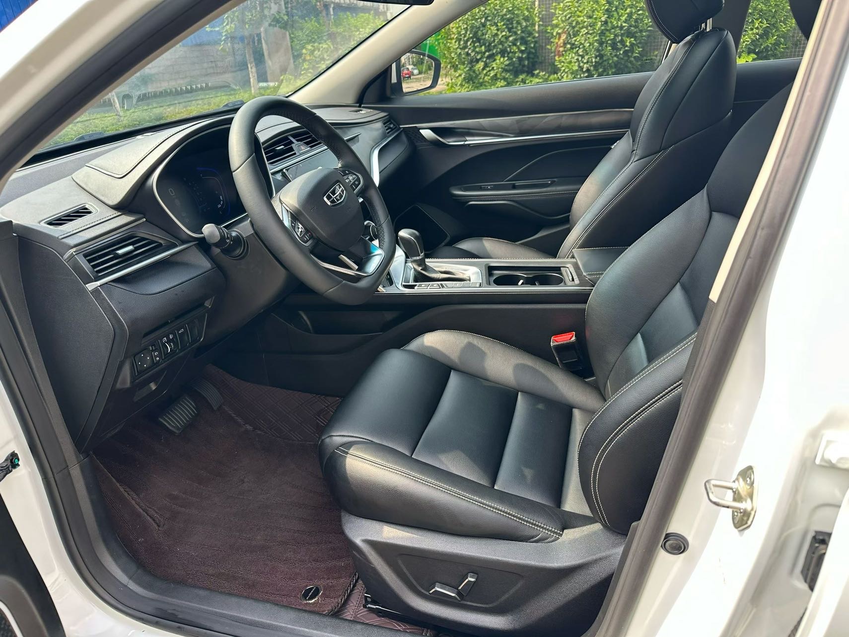 GEELY Binray 2020 #4 GEELY Binray 2020 صورة سيارة #4