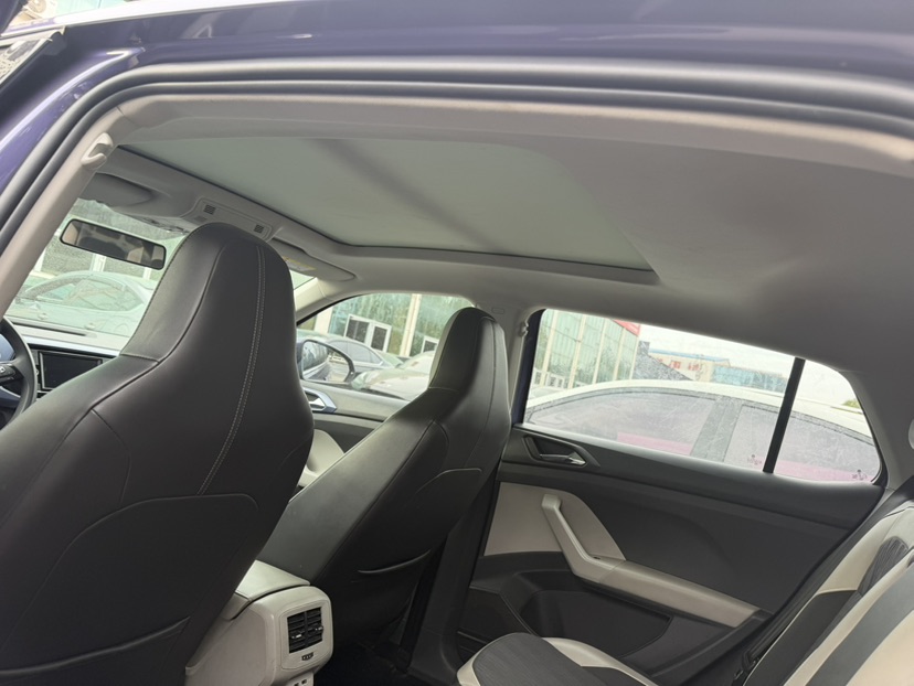 Volkswagen T-Cross 2019 immagine di auto #9