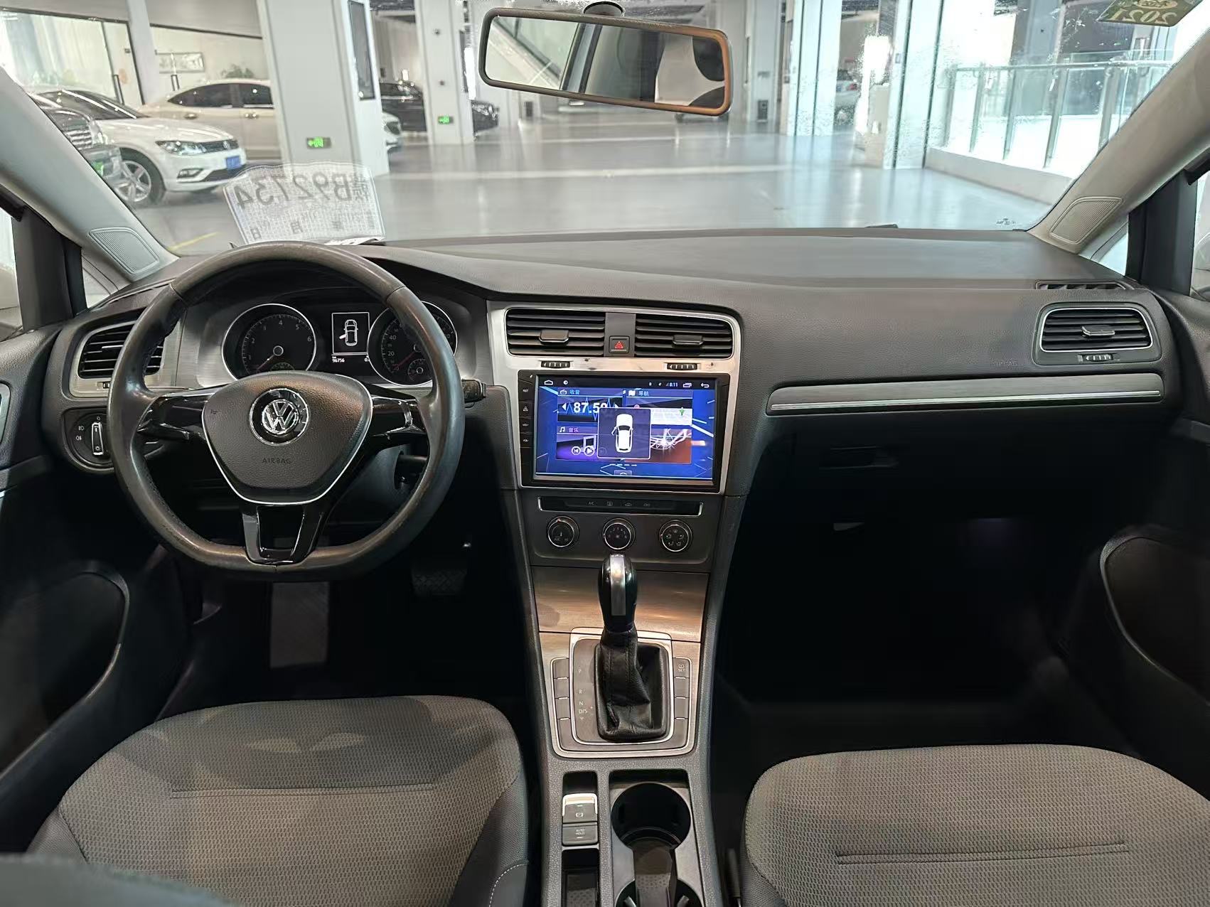 Volkswagen Golf 2014 car image #6