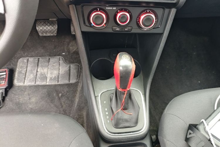 Volkswagen Polo 2019 #14 Volkswagen Polo 2019 car image #14