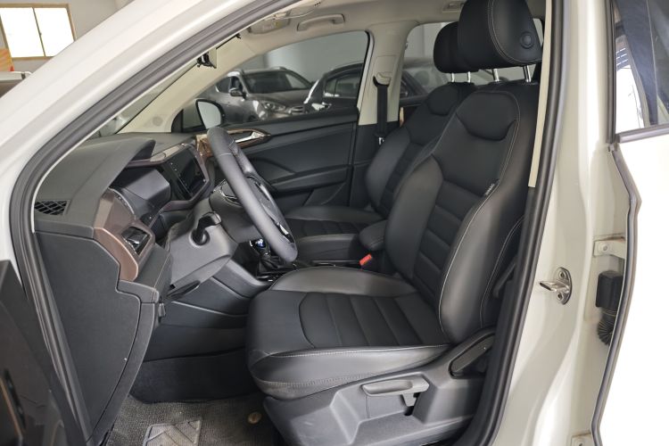 Volkswagen Tharu 2022 car image #19