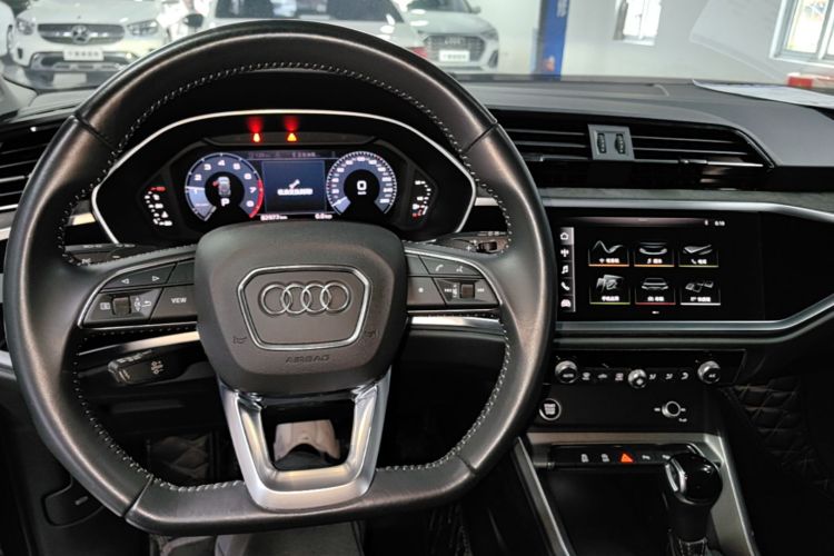 Audi Q3 2020 #10 Audi Q3 2020 изображение автомобиля #10