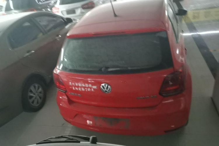 Volkswagen Polo 2015 car image #6
