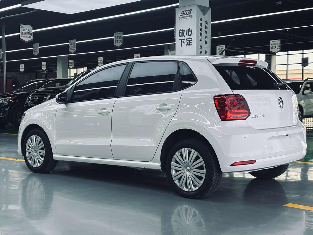 Volkswagen Polo 2017 car image #5