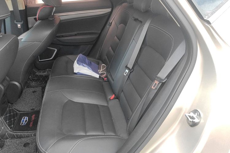 GEELY Emgrand GS 2018 car image #17