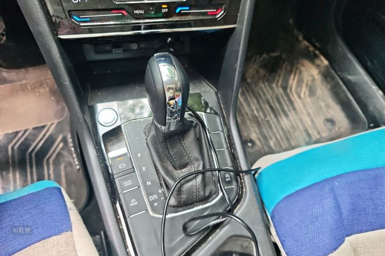 Volkswagen Tharu 2023 car image #16
