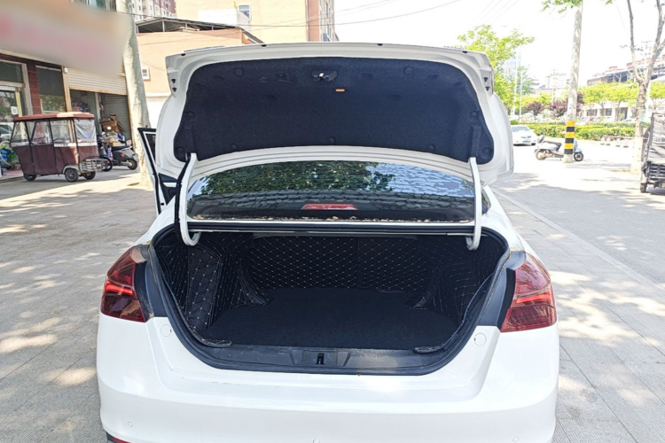 GEELY Emgrand 2020 #19 GEELY Emgrand 2020 car image #19