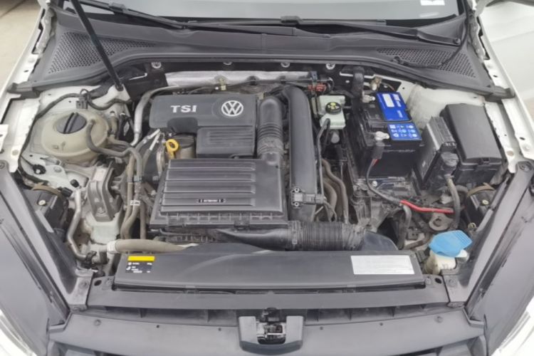 Volkswagen Golf 2015 car image #22