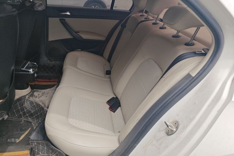 Skoda Rapid 2016 car image #19