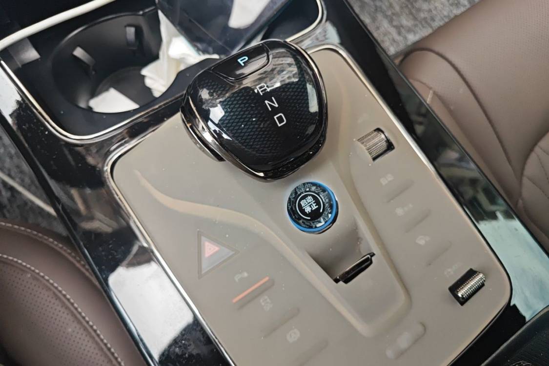 BYD Han 2024 imagem de carro #27