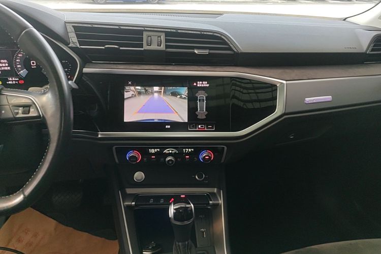 Audi Q3 2019 #17 Audi Q3 2019 car image #17