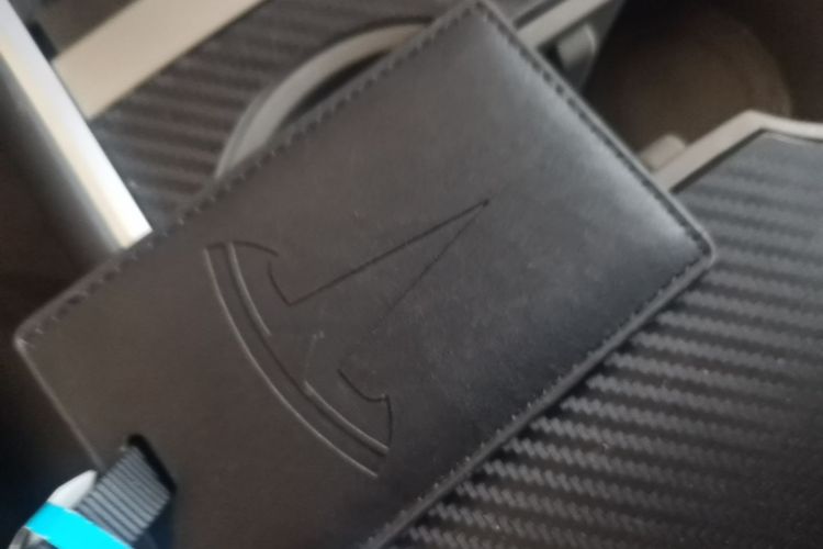 Tesla Model Y 2023 car image #9