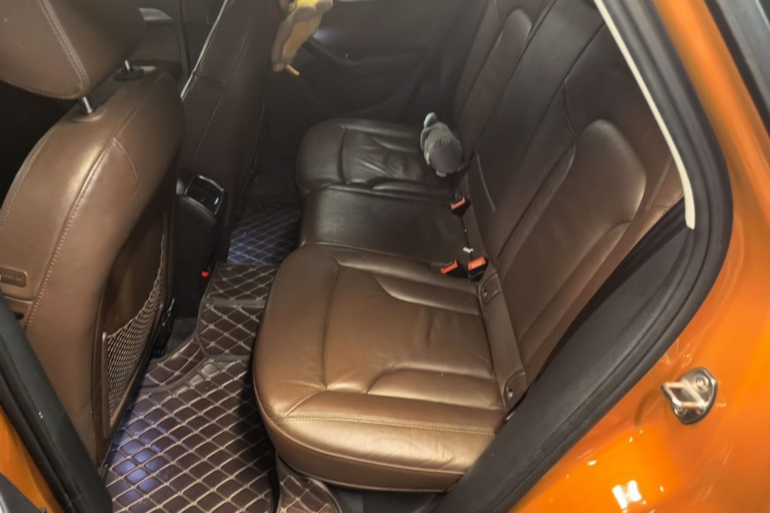 Audi Q3 2016 car image #19