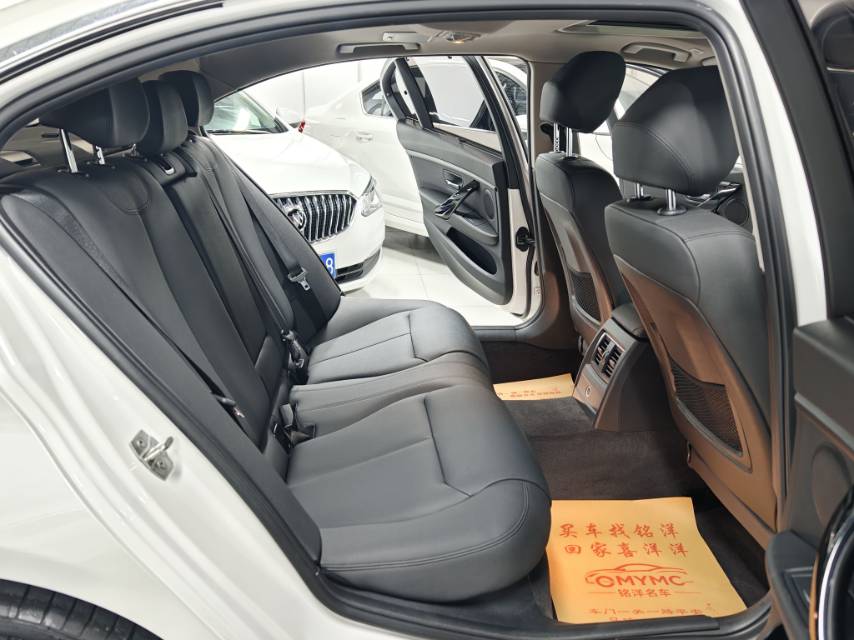 BMW 3 Series 2017 #8 BMW 3 Series 2017 car image #8
