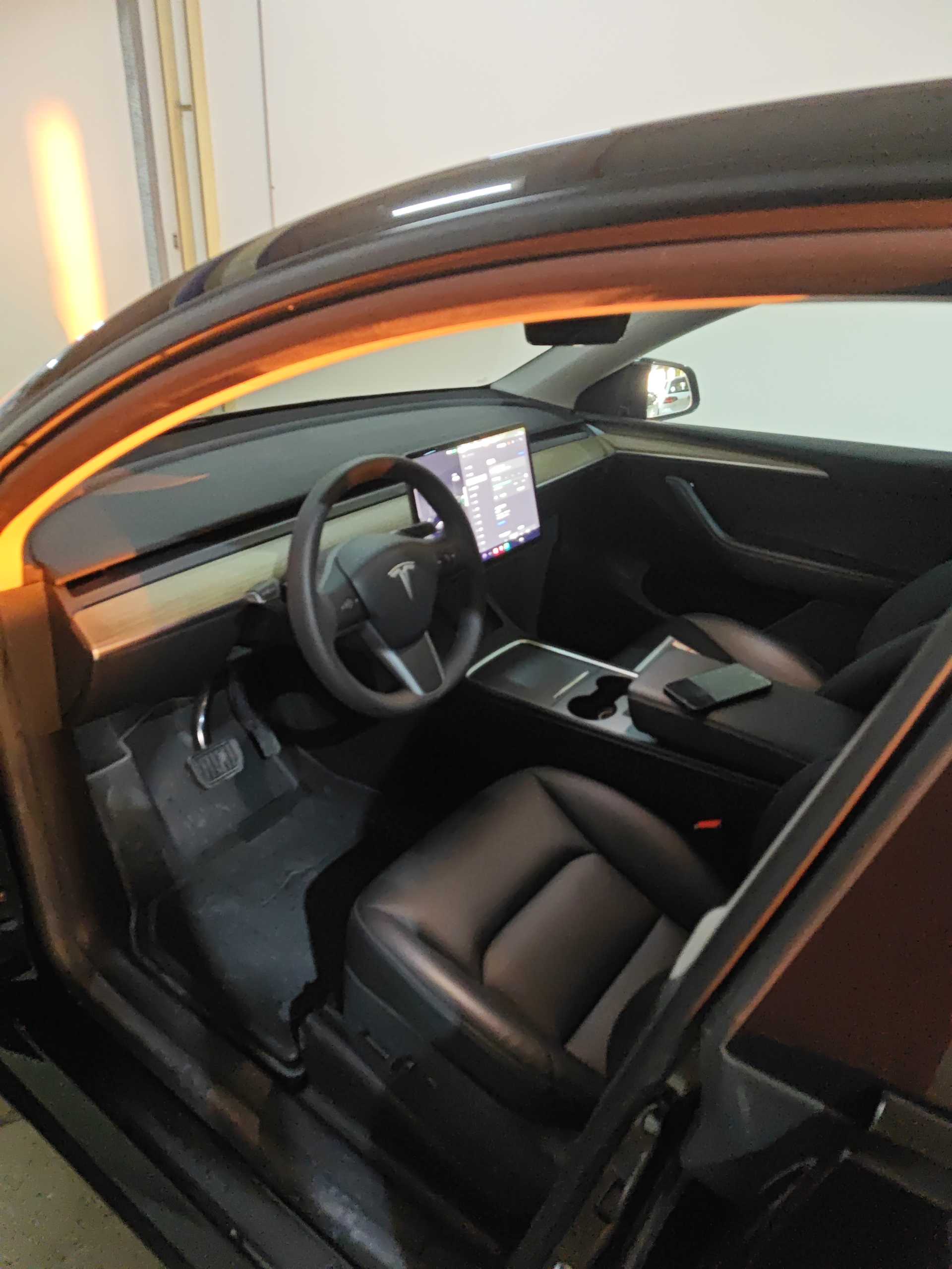 Tesla Model Y 2023 #14 Tesla Model Y 2023 car image #14