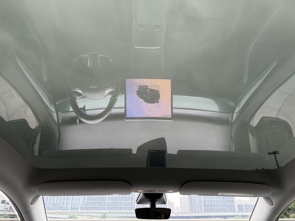 Tesla Model Y 2022 #15 Tesla Model Y 2022 car image #15