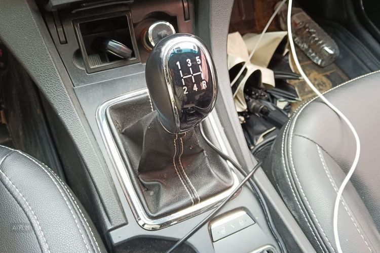 GEELY Emgrand 2016 car image #16