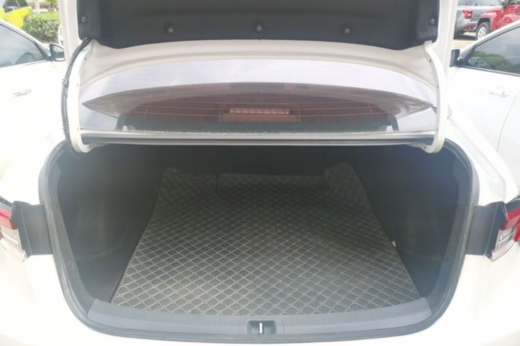 Toyota Corolla 2021 immagine di auto #19
