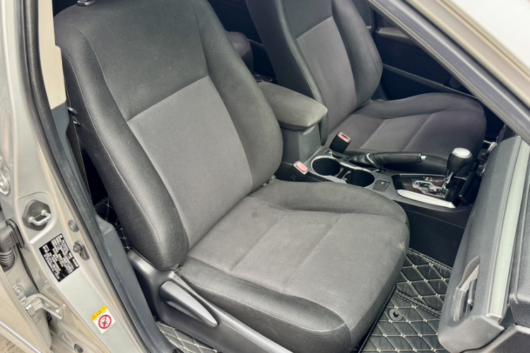 Toyota Corolla 2016 immagine di auto #22