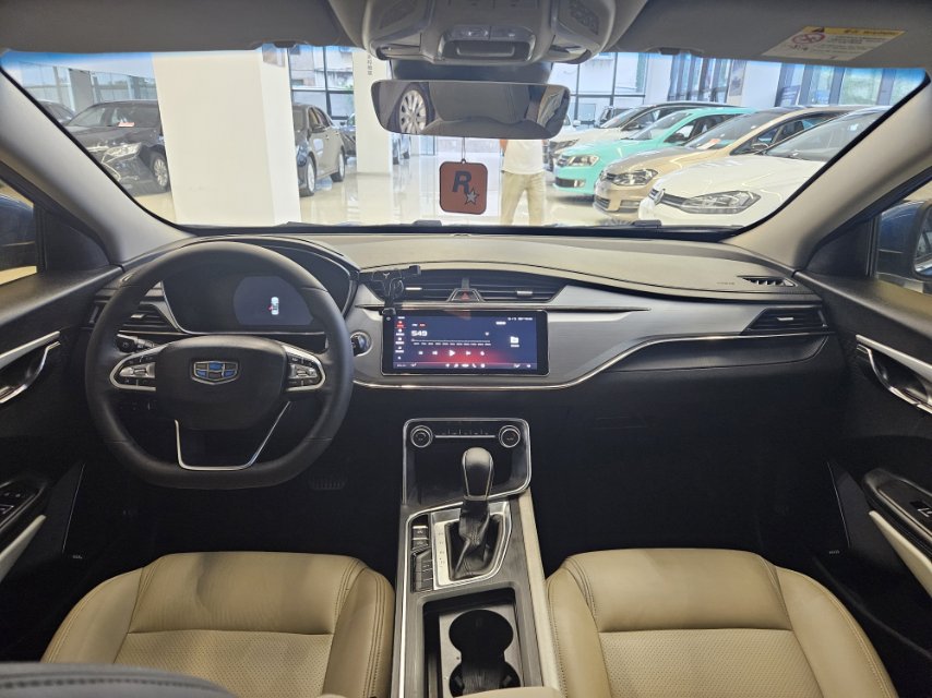 GEELY Binray 2018 car image #4