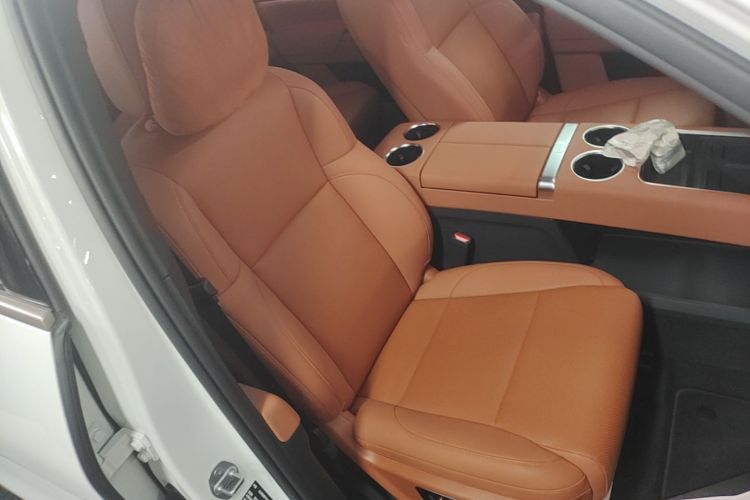 Li L9 2025 image de voiture #24