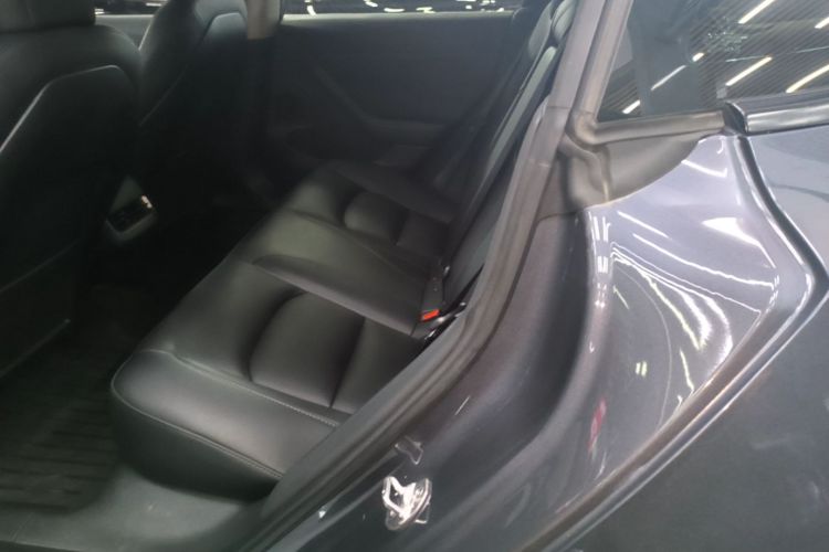 Tesla Model 3 2022 car image #17