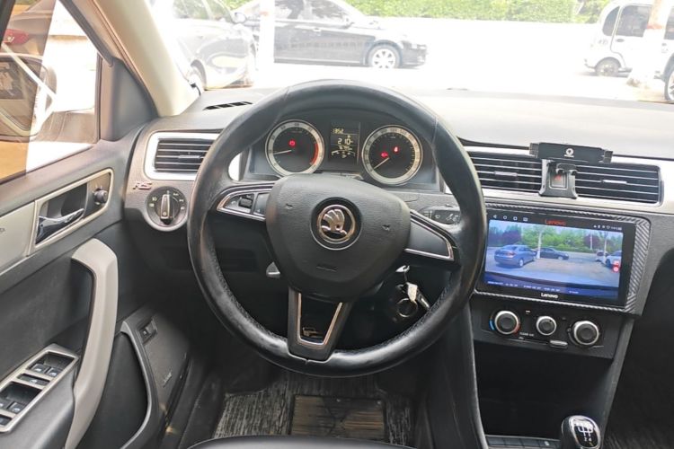 Skoda Rapid 2018 #11 Skoda Rapid 2018 image de voiture #11