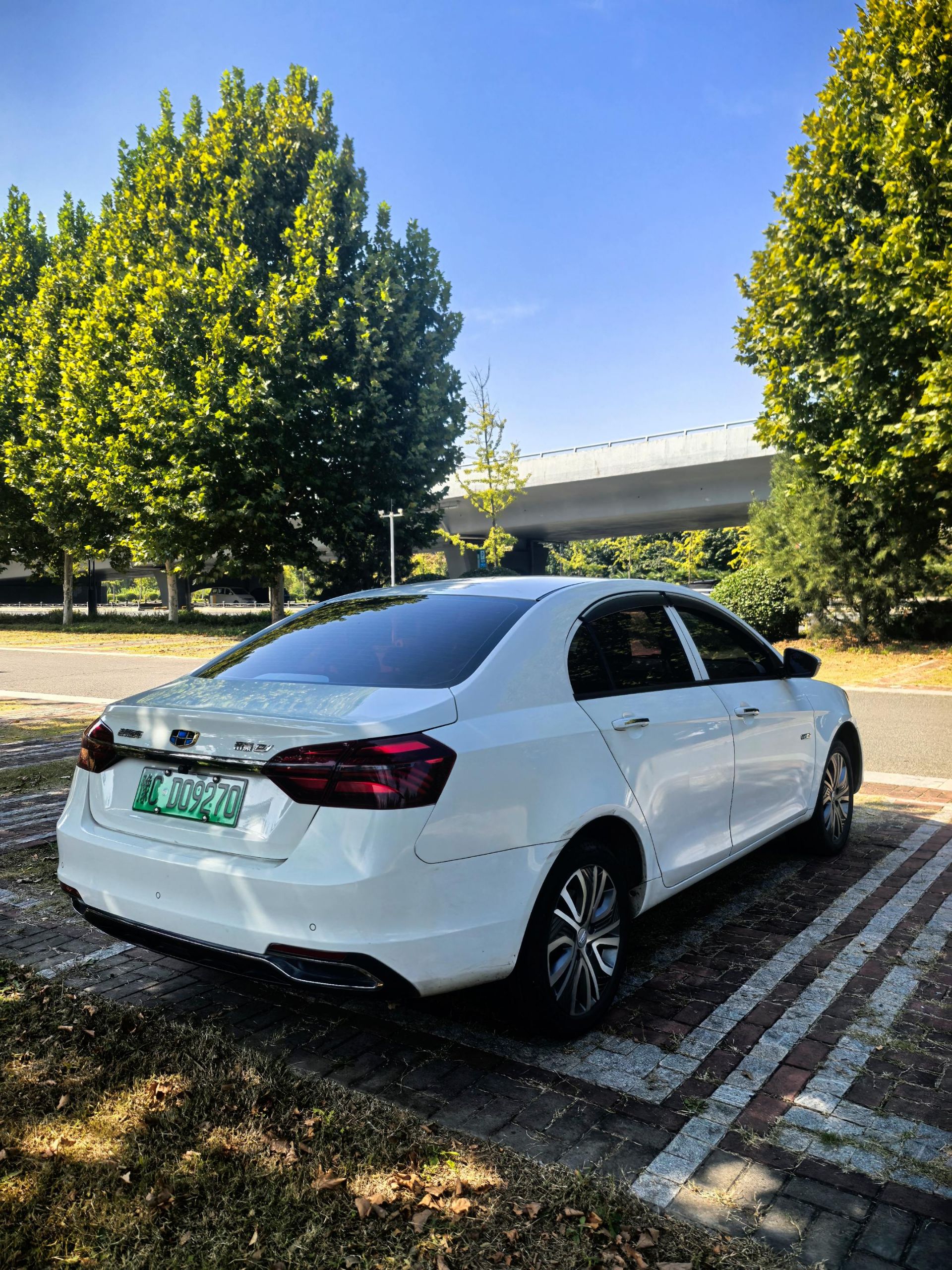 GEELY Emgrand New Energy 2019 #4 GEELY Emgrand New Energy 2019 immagine di auto #4