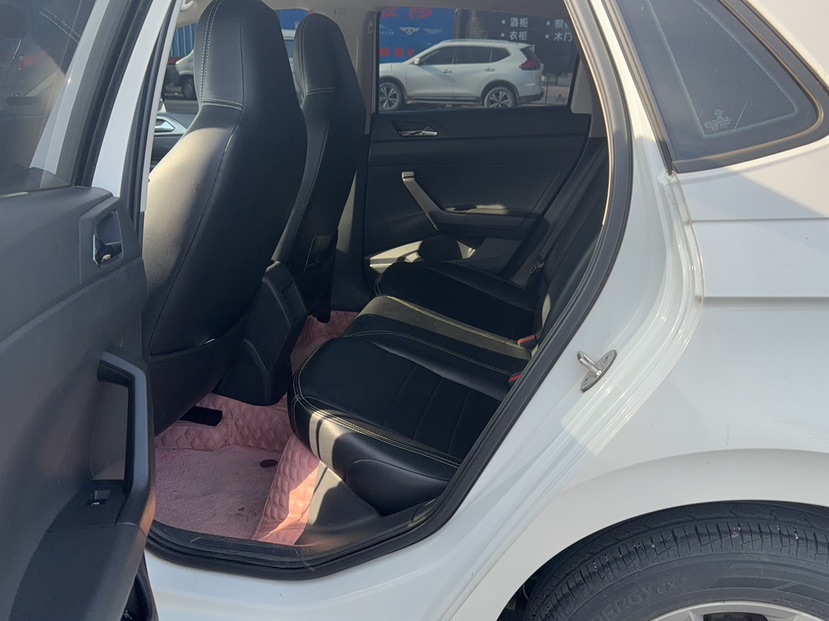 Volkswagen Polo 2020 car image #6