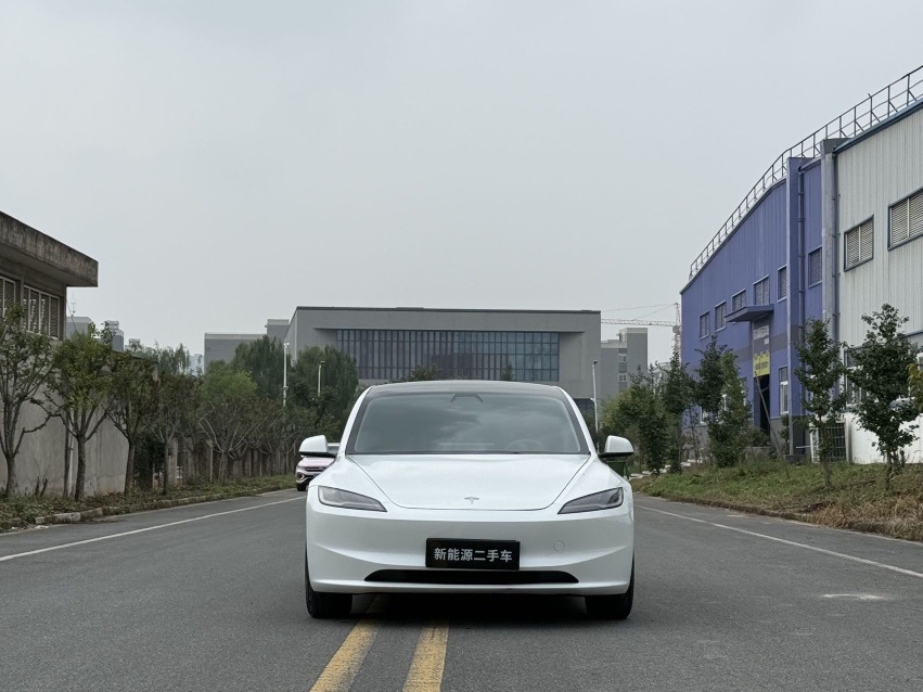 Tesla Model 3 2024 #2 Tesla Model 3 2024 immagine di auto #2