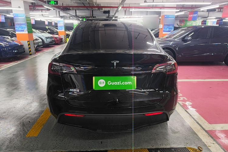 Tesla Model Y 2023 #6 Tesla Model Y 2023 car image #6