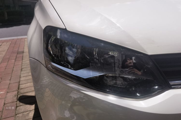 Volkswagen Polo 2015 car image #8