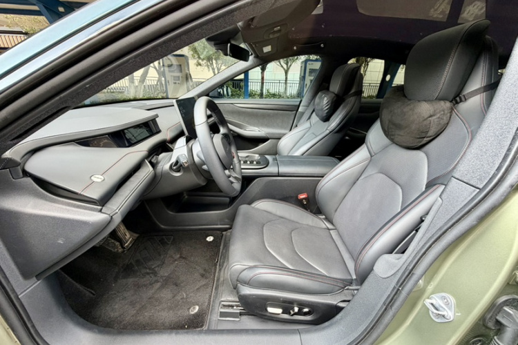 MI SU7 2024 immagine di auto #20