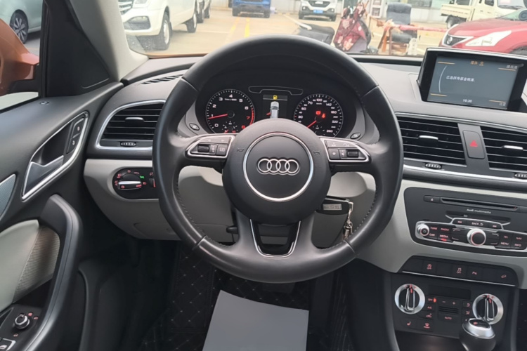 Audi Q3 2015 #11 Audi Q3 2015 car image #11