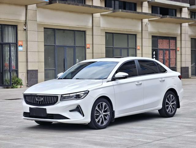 GEELY Emgrand 2021 #10 GEELY Emgrand 2021 صورة سيارة #10