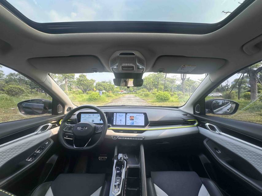 GEELY Coolray 2022 imagen de coche #7