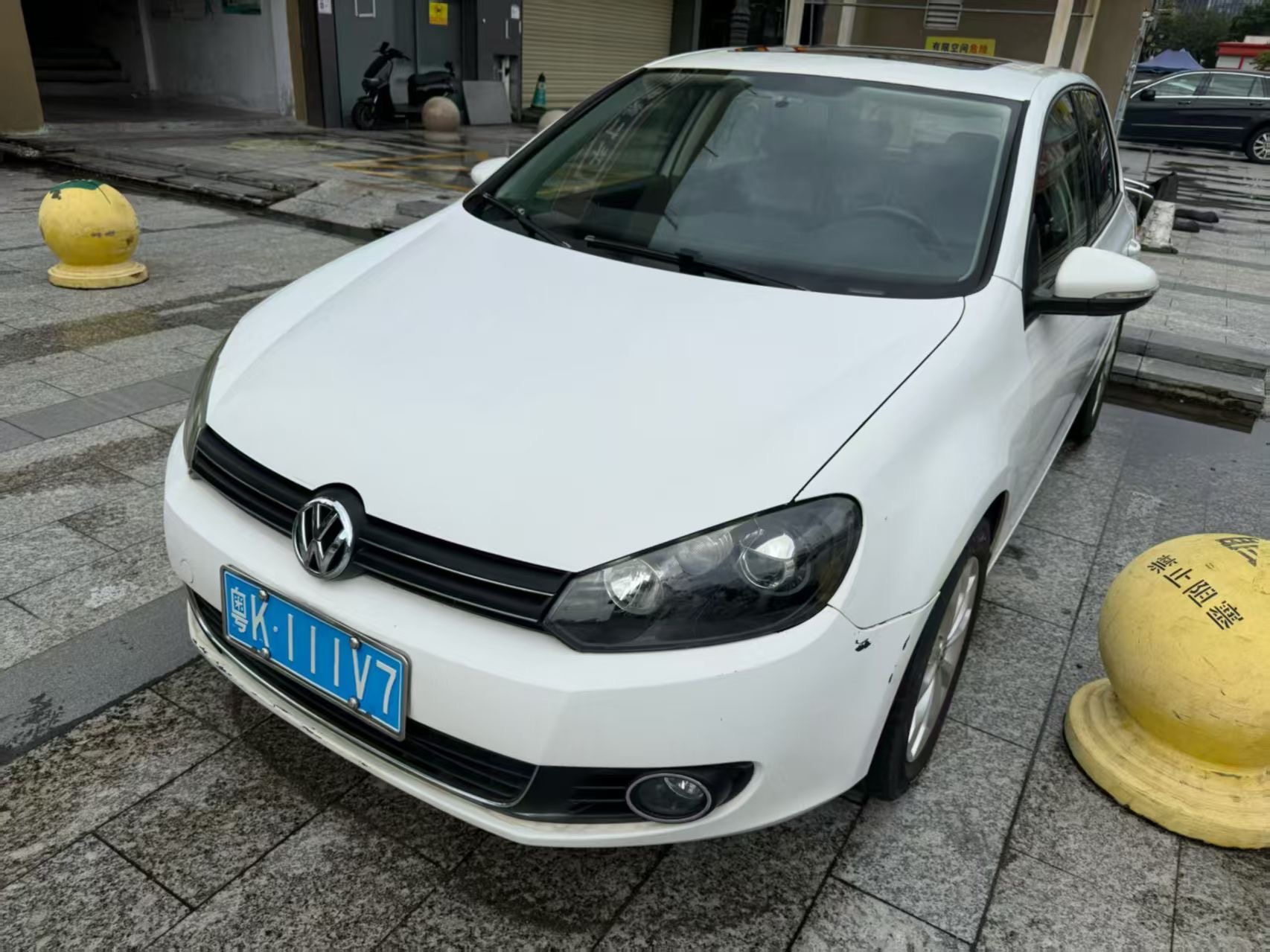 Volkswagen Golf 2012 Volkswagen Golf 2012 car image