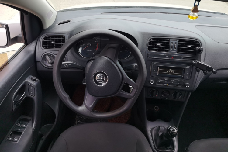 Volkswagen Polo 2016 #15 Volkswagen Polo 2016 car image #15