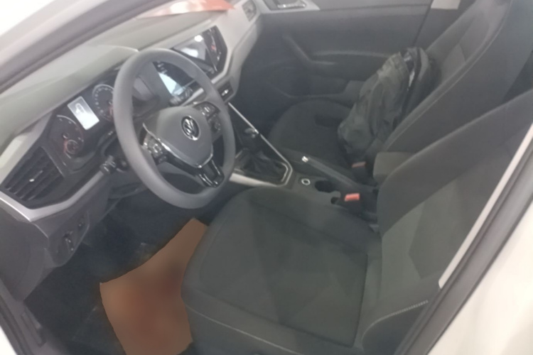 Volkswagen Polo 2023 immagine di auto #15
