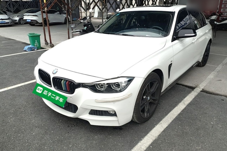 BMW 3 Series 2018 car image #2