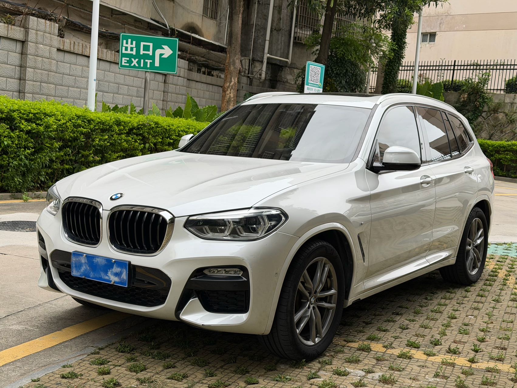 BMW X3 2019 BMW X3 2019 car image