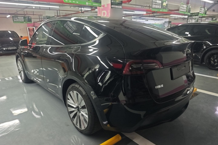 Tesla Model Y 2021 #5 Tesla Model Y 2021 car image #5