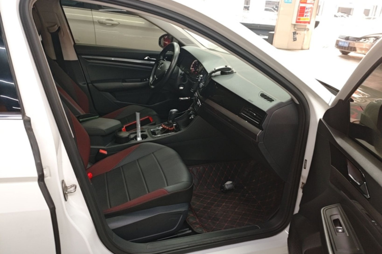 Volkswagen Bora 2019 imagen de coche #24