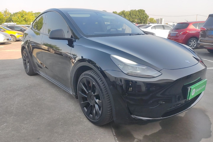 Tesla Model Y 2022 #4 Tesla Model Y 2022 car image #4