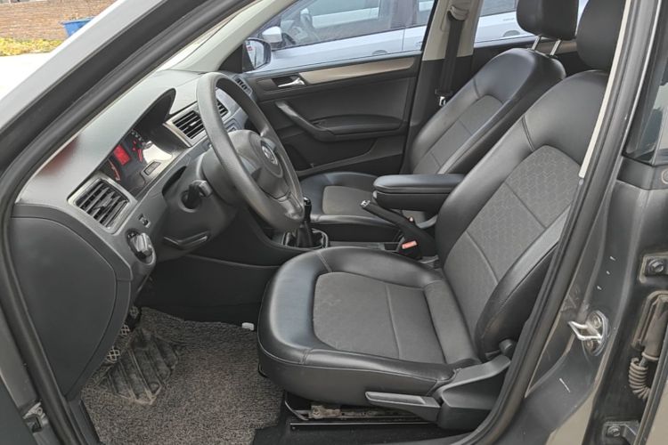 Volkswagen Santana 2015 #19 Volkswagen Santana 2015 صورة سيارة #19