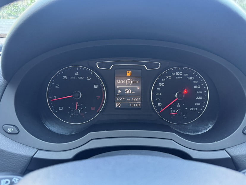 Audi Q3 2017 car image #4