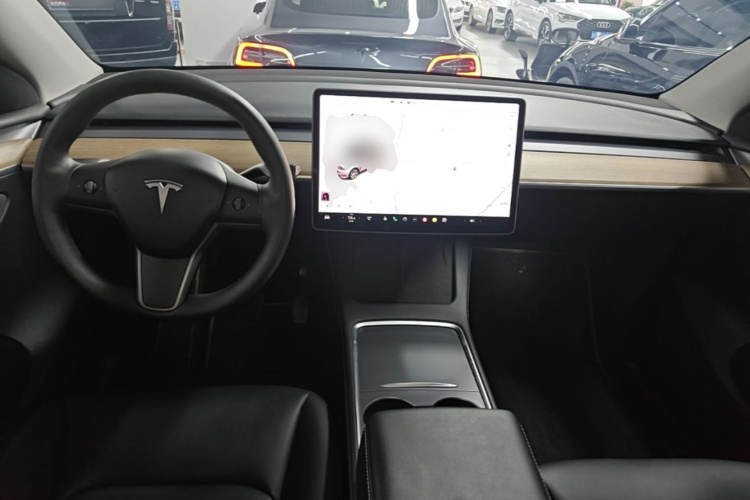 Tesla Model Y 2021 #11 Tesla Model Y 2021 car image #11