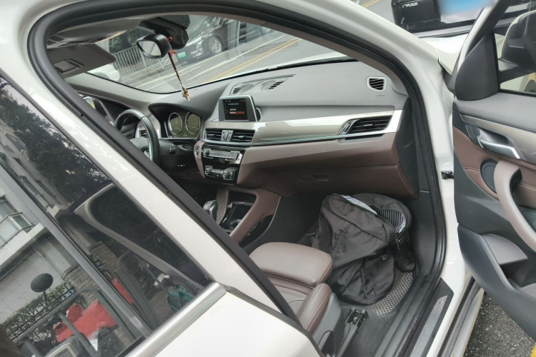 BMW X1 2019 #25 BMW X1 2019 imagen de coche #25