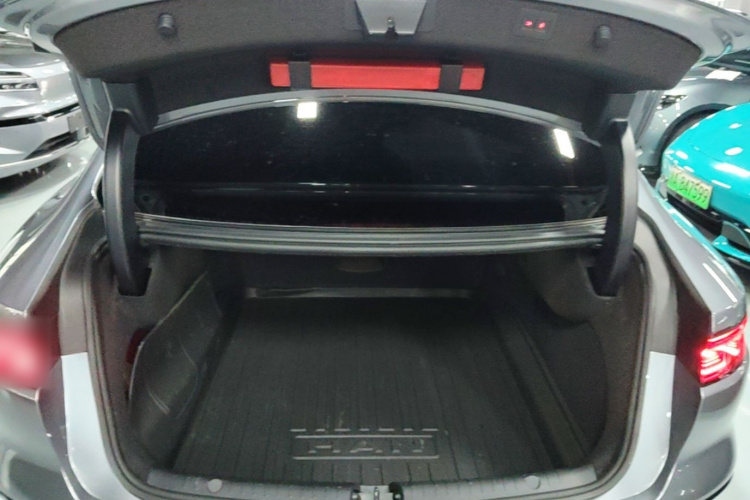 BYD Han 2023 car image #19