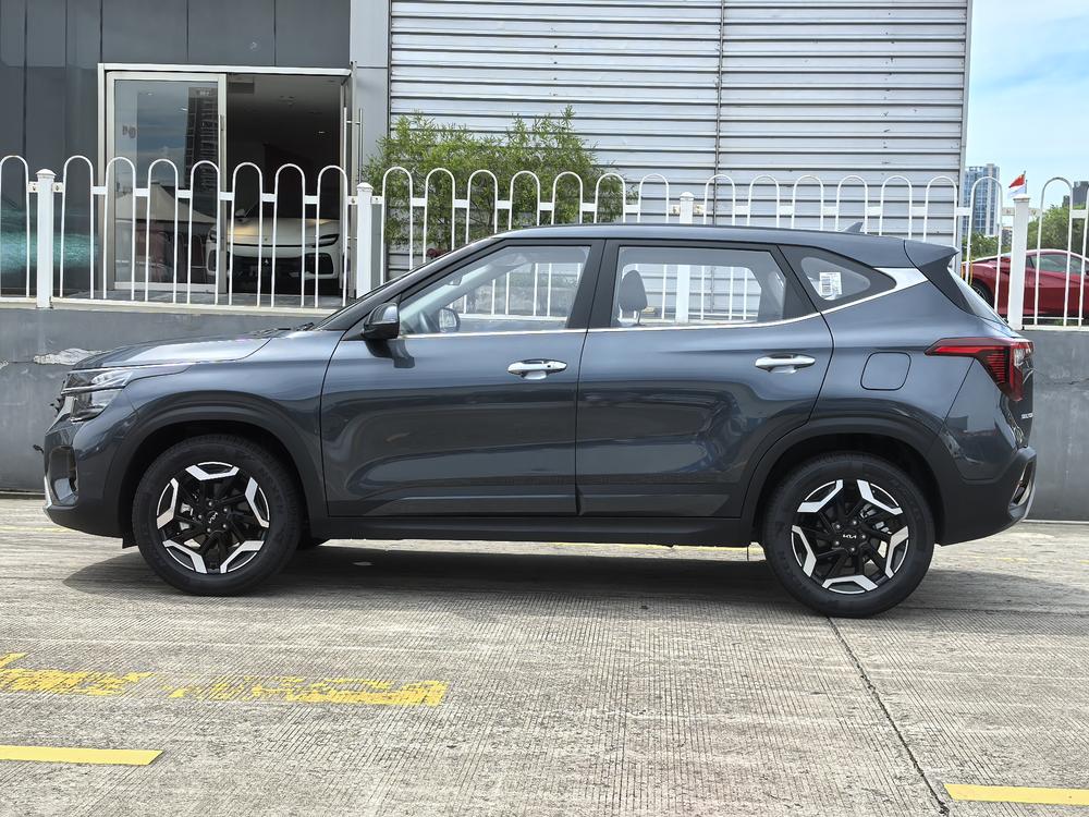 Kia Seltos 2026 #4 Kia Seltos 2026 car image #4